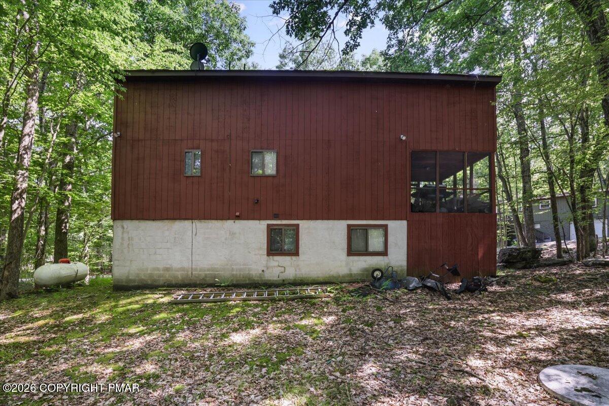 158 Saunders Drive Bushkill, PA 18324 - Photo 42 of 75 40- Back of the house_