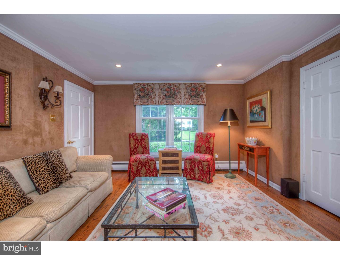 143 Ladderback Lane Devon, PA 19333 - Photo 5 of 25 Living Room