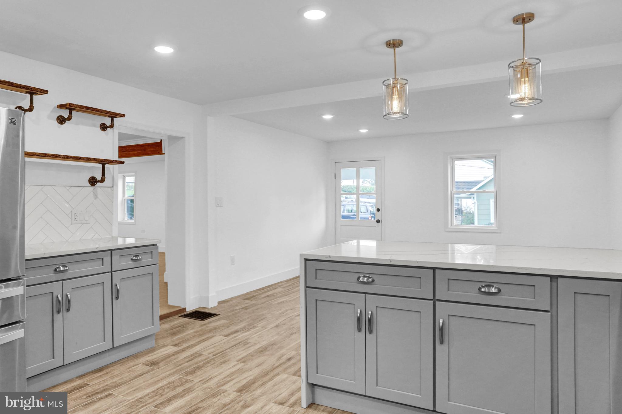 1784 Quarry Road Lebanon, PA 17046 - Photo 12 of 32 Kitchen Peninsula