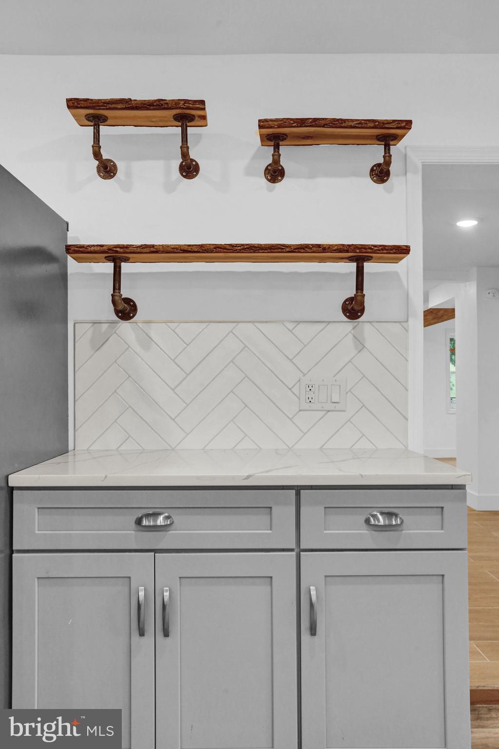 1784 Quarry Road Lebanon, PA 17046 - Photo 13 of 32 Kitchen Shelving