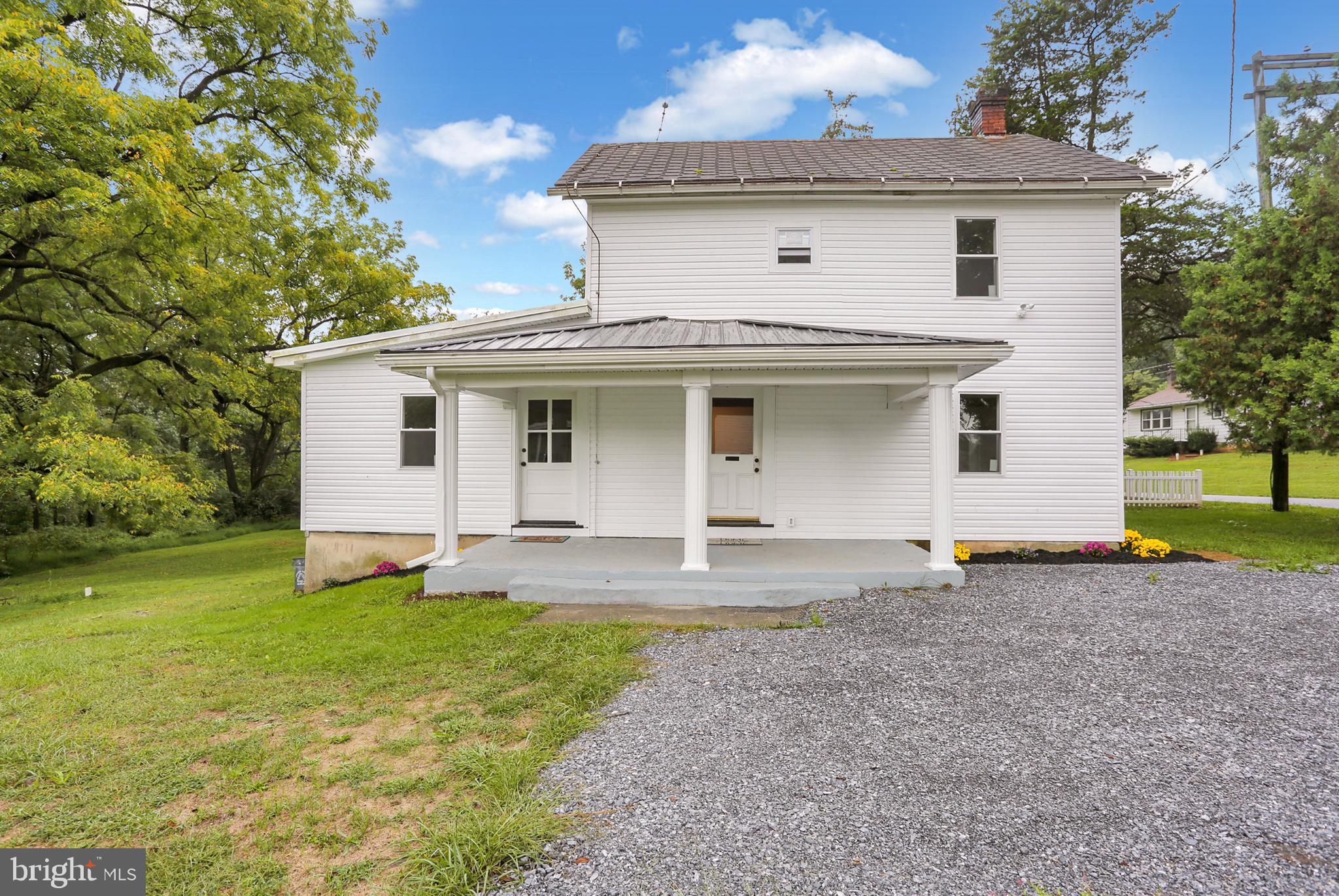 1784 Quarry Road Lebanon, PA 17046 - Photo 2 of 32 Front entrance