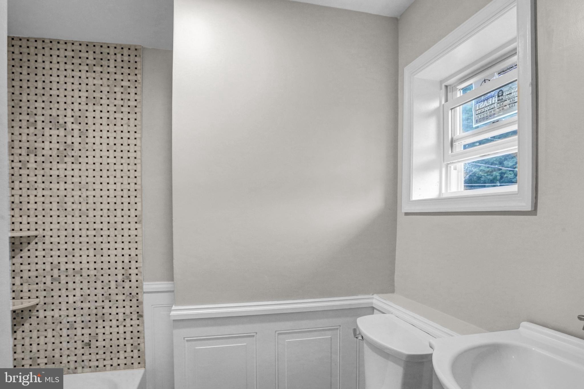 1784 Quarry Road Lebanon, PA 17046 - Photo 24 of 32 Upstairs bath