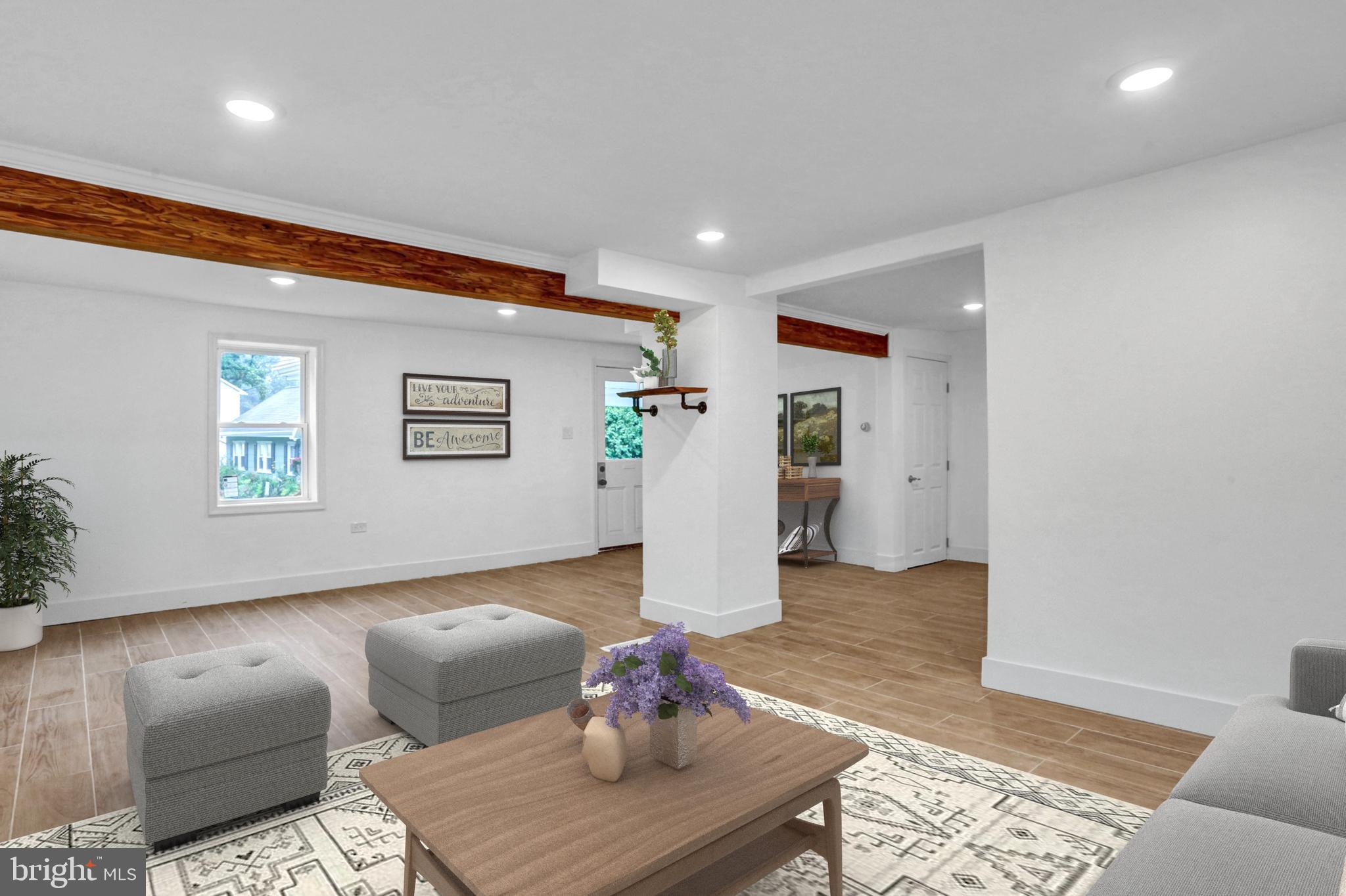 1784 Quarry Road Lebanon, PA 17046 - Photo 30 of 32 Livingroom facing entranceway