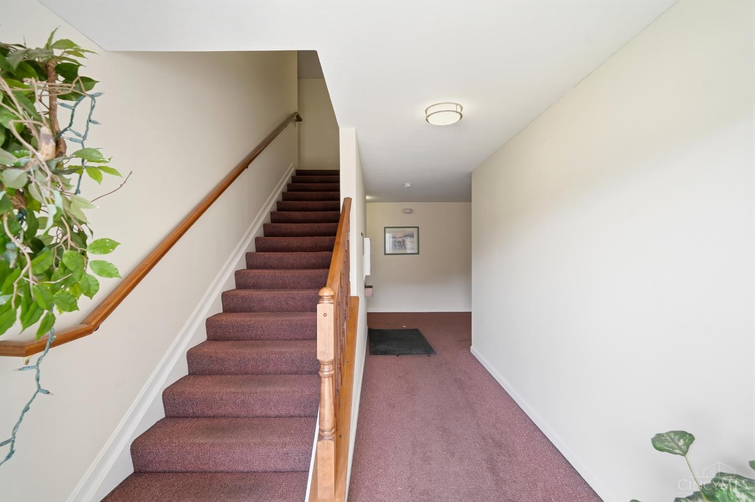 843 Neeb Road, Unit 1 Cincinnati, OH 45233 - Photo 7 of 35