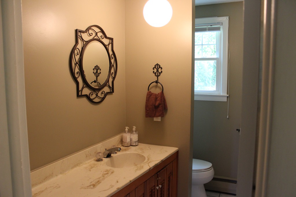 432 Wolf Swamp Road Longmeadow, MA 01106 - Photo 10 of 17 Gallery Image 10