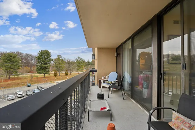 $259,000 | 7401 Westlake Terrace, Unit 506, Bethesda, MD 20817