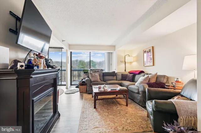 $259,000 | 7401 Westlake Terrace, Unit 506, Bethesda, MD 20817