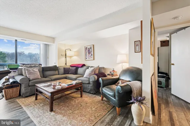 $259,000 | 7401 Westlake Terrace, Unit 506, Bethesda, MD 20817