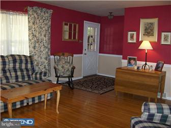 416 County Line Road Huntingdon Valley, PA 19006 - Photo 3 of 12 Living Room