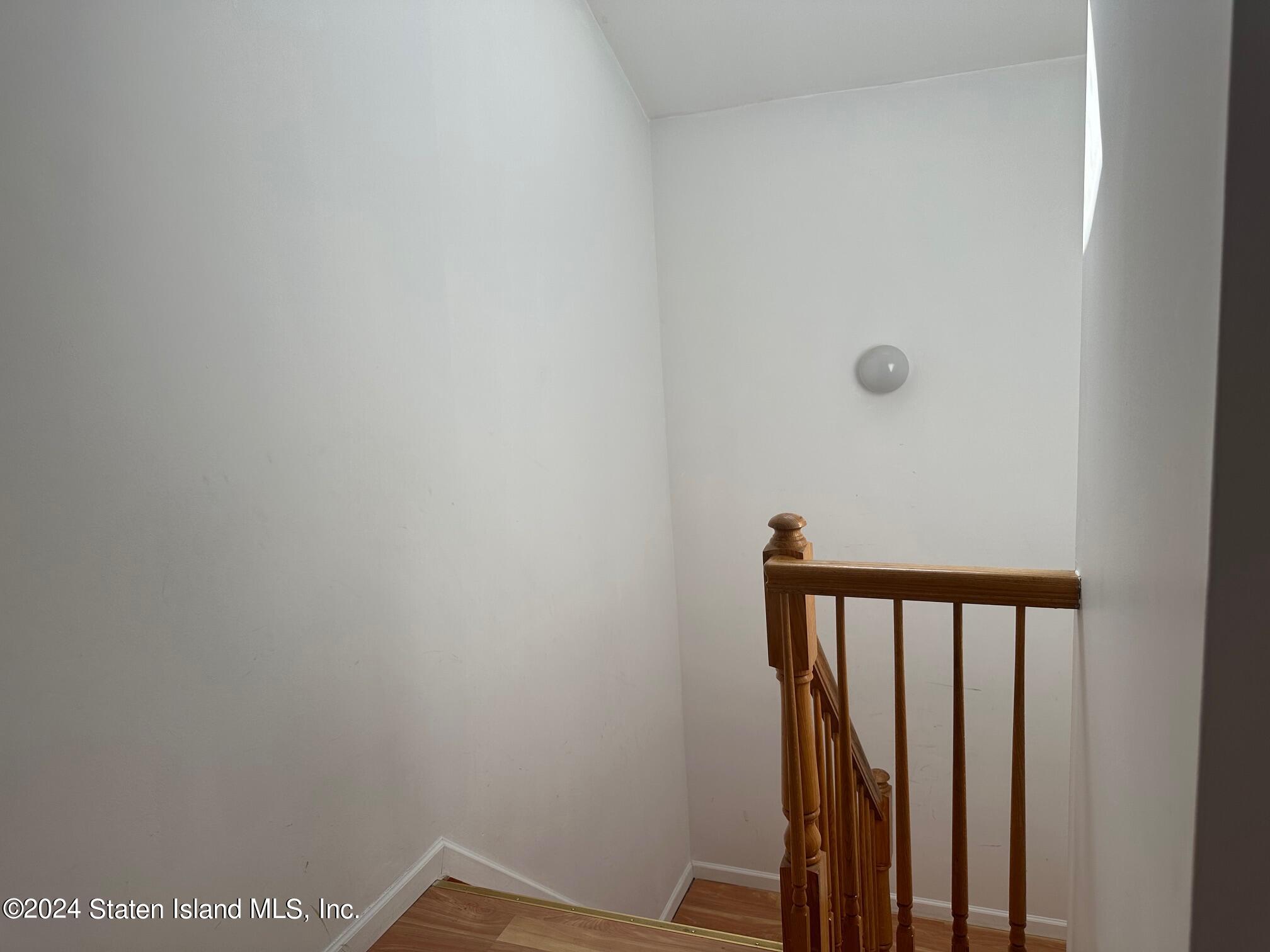 463 Ridgewood Avenue Staten Island, NY 10312 - Photo 24 of 36 IMG_3009