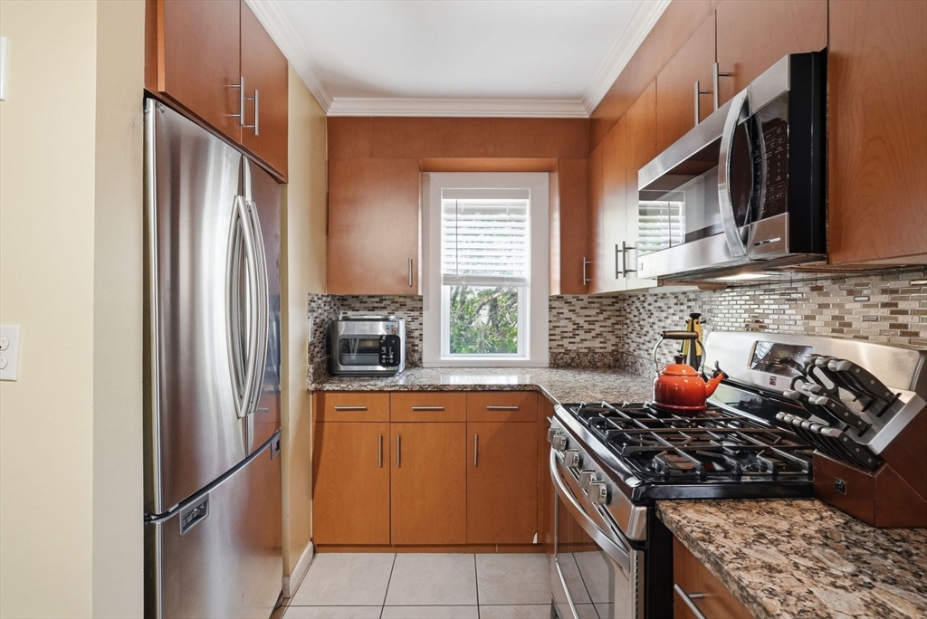139 Sycamore Street, Unit 139 Belmont, MA 02478 - Photo 8 of 29