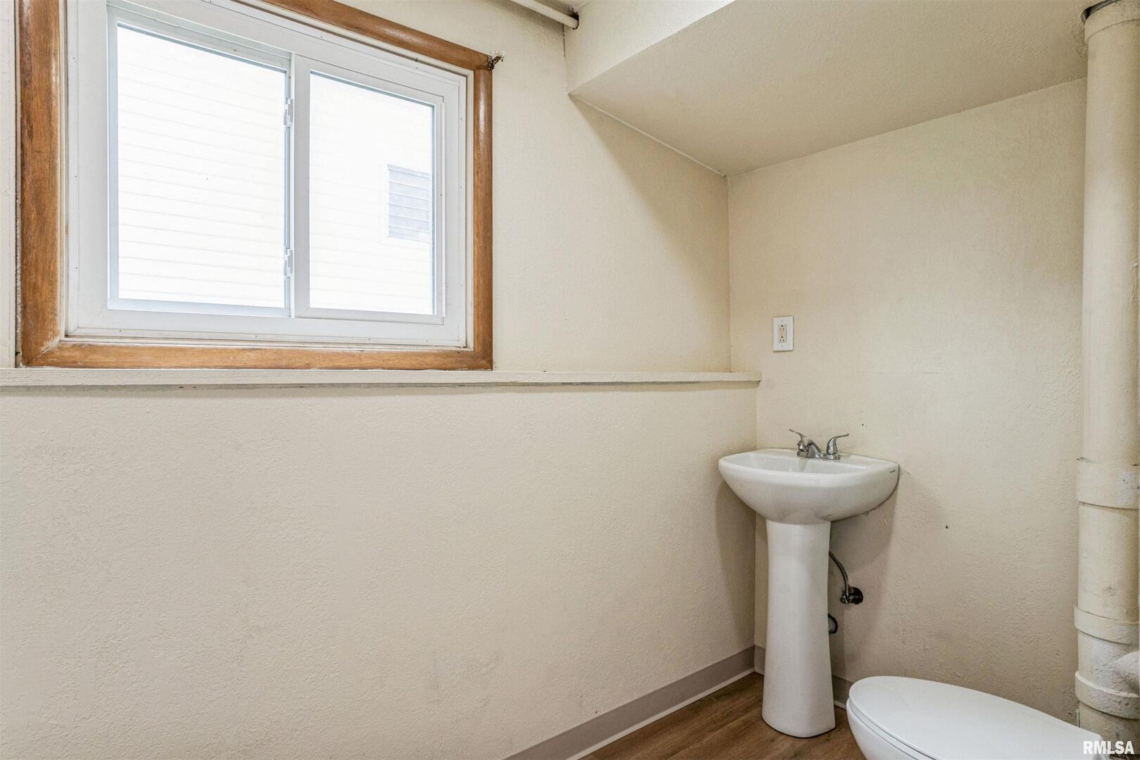 3403 4th Street East Moline, IL 61244 - Photo 24 of 27