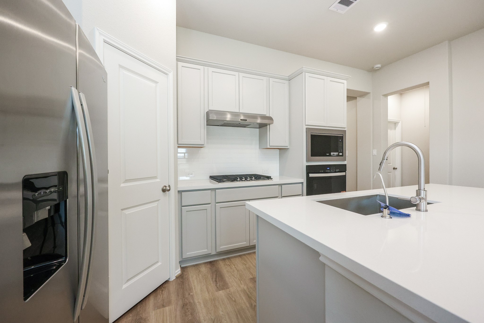 110 Candlelight Ridge Richmond, TX 77406 - Photo 11 of 32 Gallery Image 11