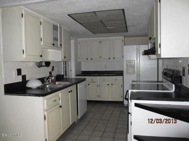 2267 Fatzler Road Melbourne, FL 32935 - Photo 6 of 18 IMG_0018