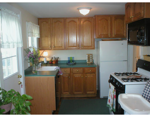 23 Townly Road Watertown, MA 02472 - Photo 4 of 7 Gallery Image 4