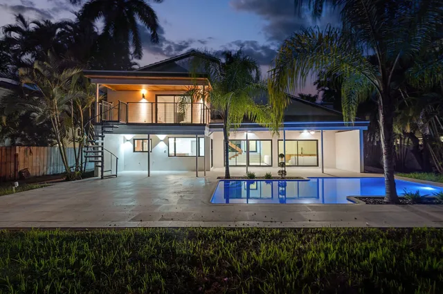 $1,600,000 | 2668 Northwest 41st Street, Boca Raton, FL 33434