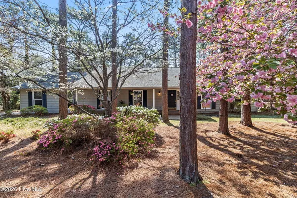 $565,000 | 150 Pebble Beach Place, Southern Pines, NC 28387