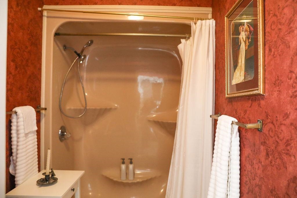 1401 Ladd Road Waynesboro, VA 22980 - Photo 49 of 53 a bathroom with a mirror