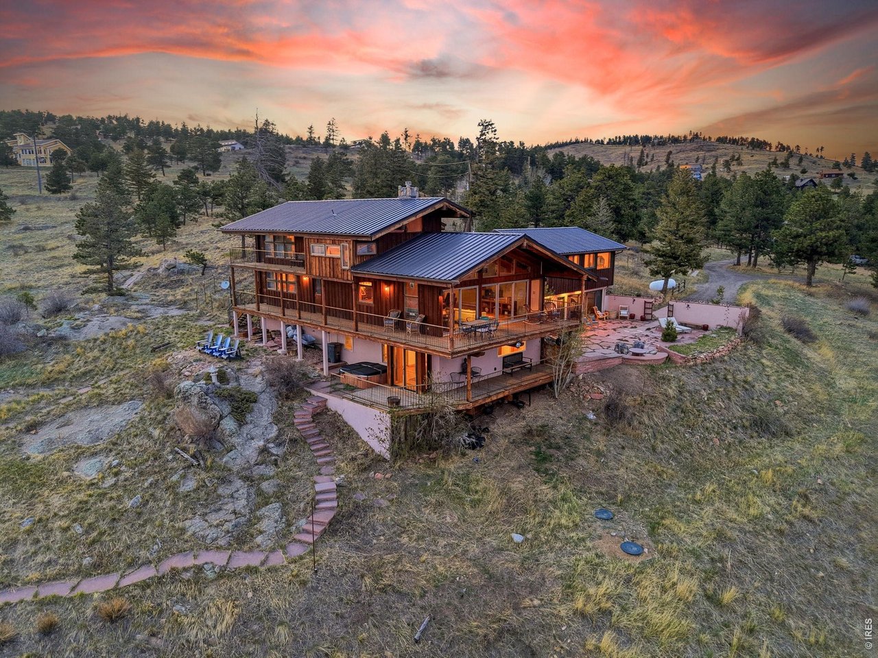 Welcome home to 393 Dixon Road, Boulder!