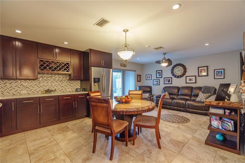 8930 Old Pine Road Boca Raton, FL 33433 - Photo 11 of 27 Photo 11