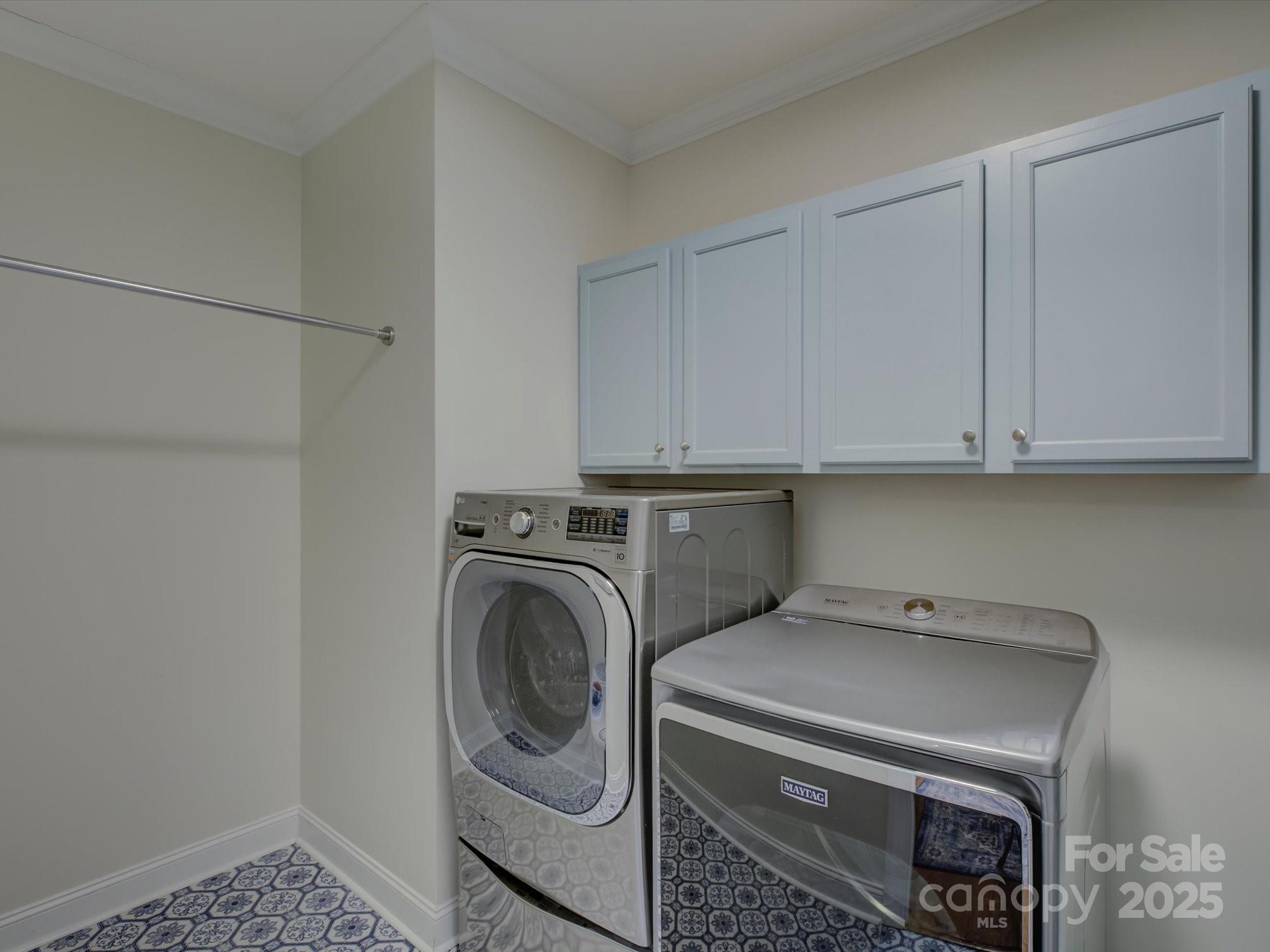 712 Chase Court Fort Mill, SC 29708 - Photo 12 of 48 a utility room with dryer and washer