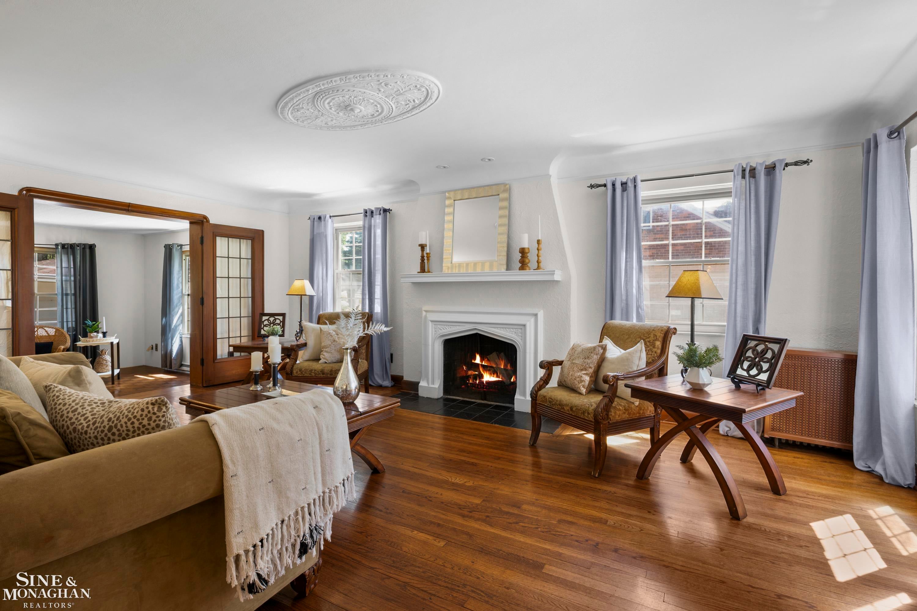 818 Cadieux Road Grosse Pointe, MI 48230 - Photo 5 of 41 Gallery Image 5