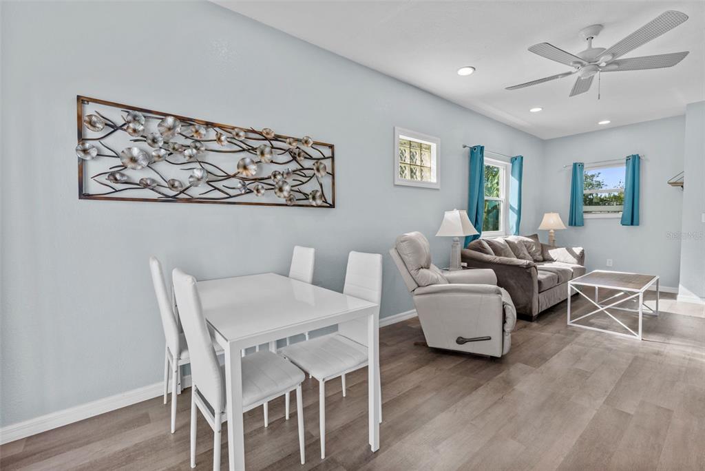 7425 Seagull Way Tampa, FL 33635 - Photo 12 of 34