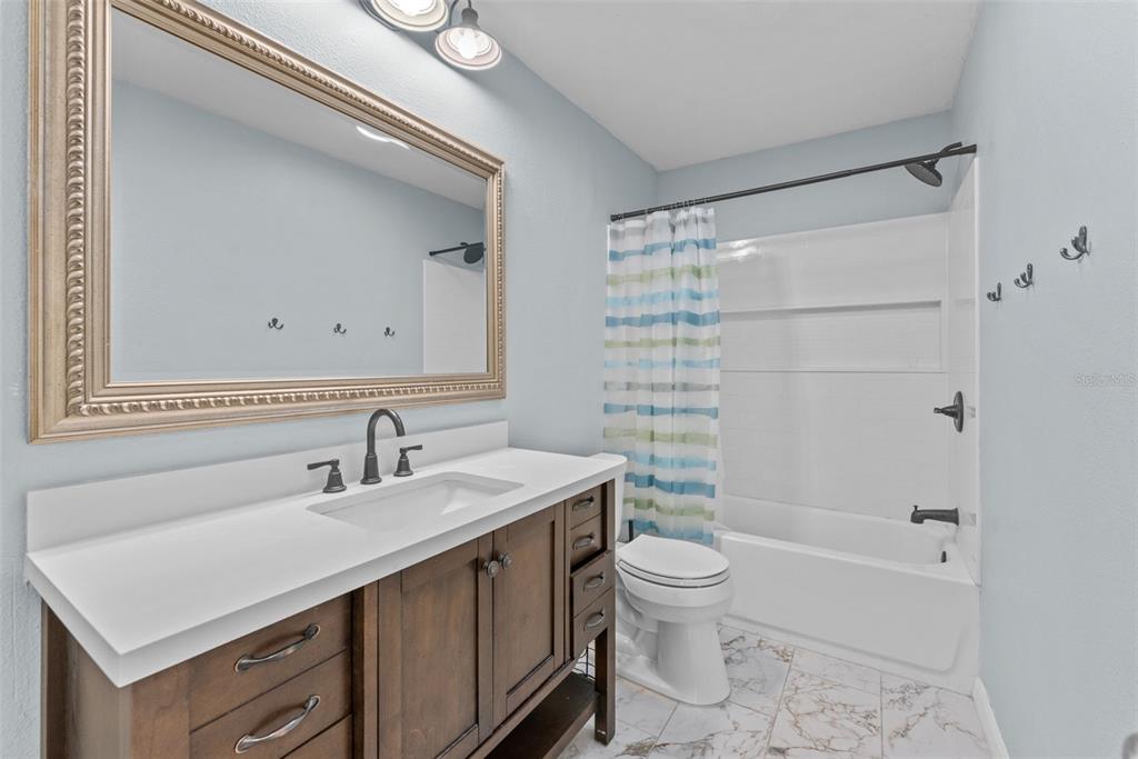 7425 Seagull Way Tampa, FL 33635 - Photo 16 of 34