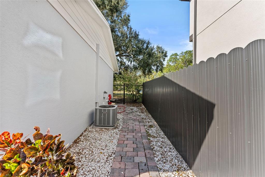 7425 Seagull Way Tampa, FL 33635 - Photo 29 of 34