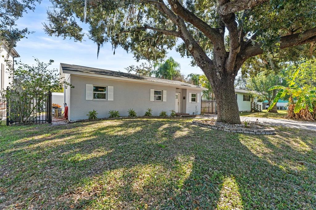 7425 Seagull Way Tampa, FL 33635 - Photo 30 of 34