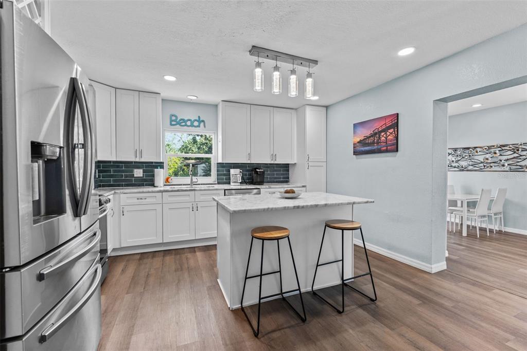 7425 Seagull Way Tampa, FL 33635 - Photo 6 of 34