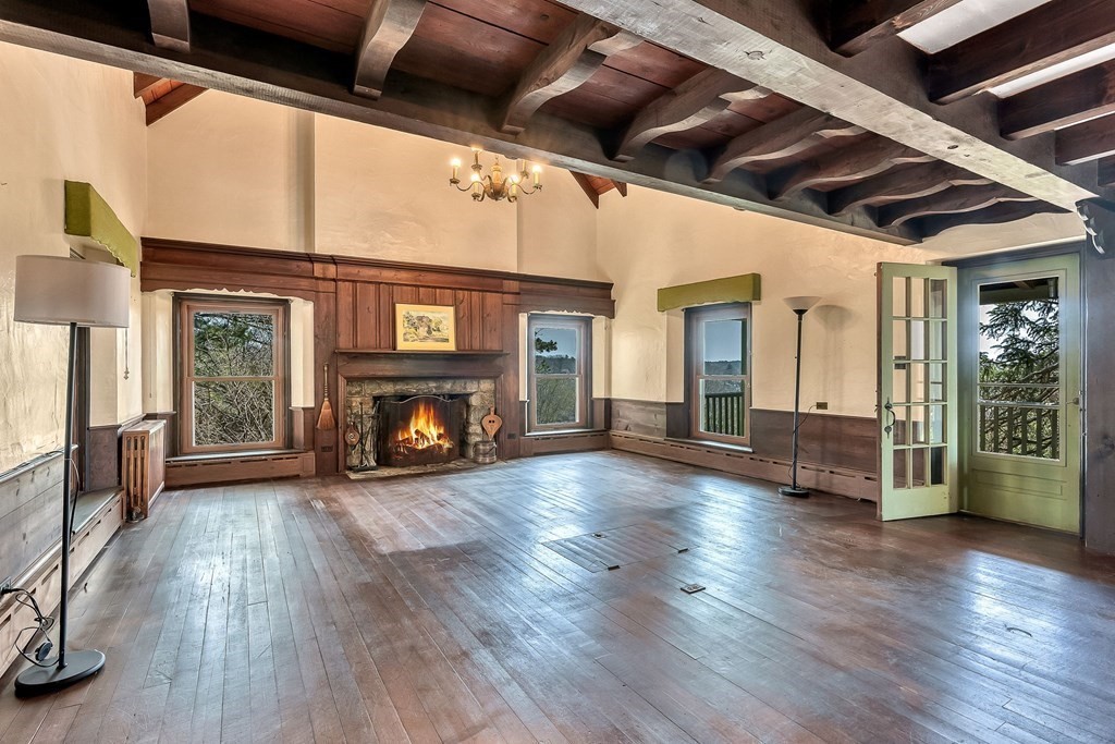 11 Adams Hill Road Gloucester, MA 01930 - Photo 8 of 29 Gallery Image 8