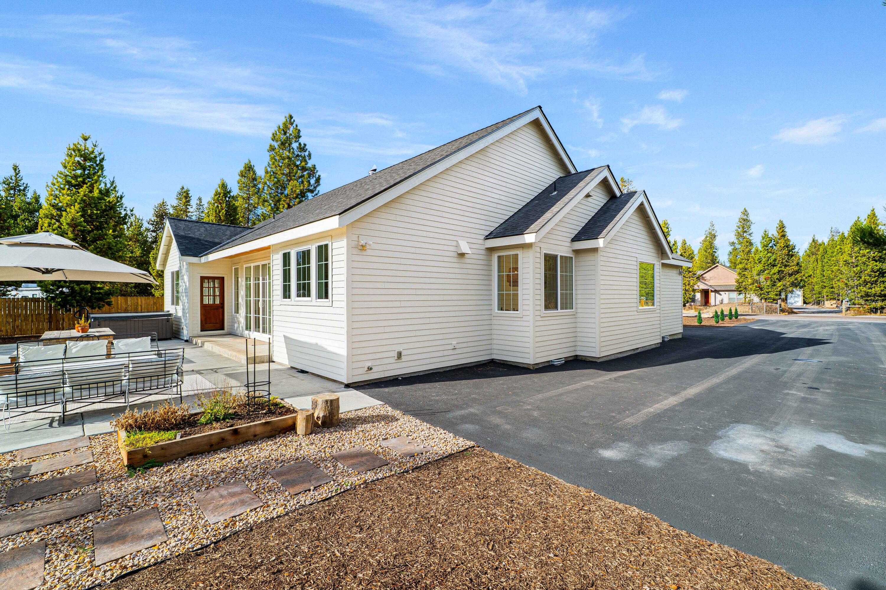 17189 Covina Road Bend, OR 97707 - Photo 21 of 81 07-Exterior