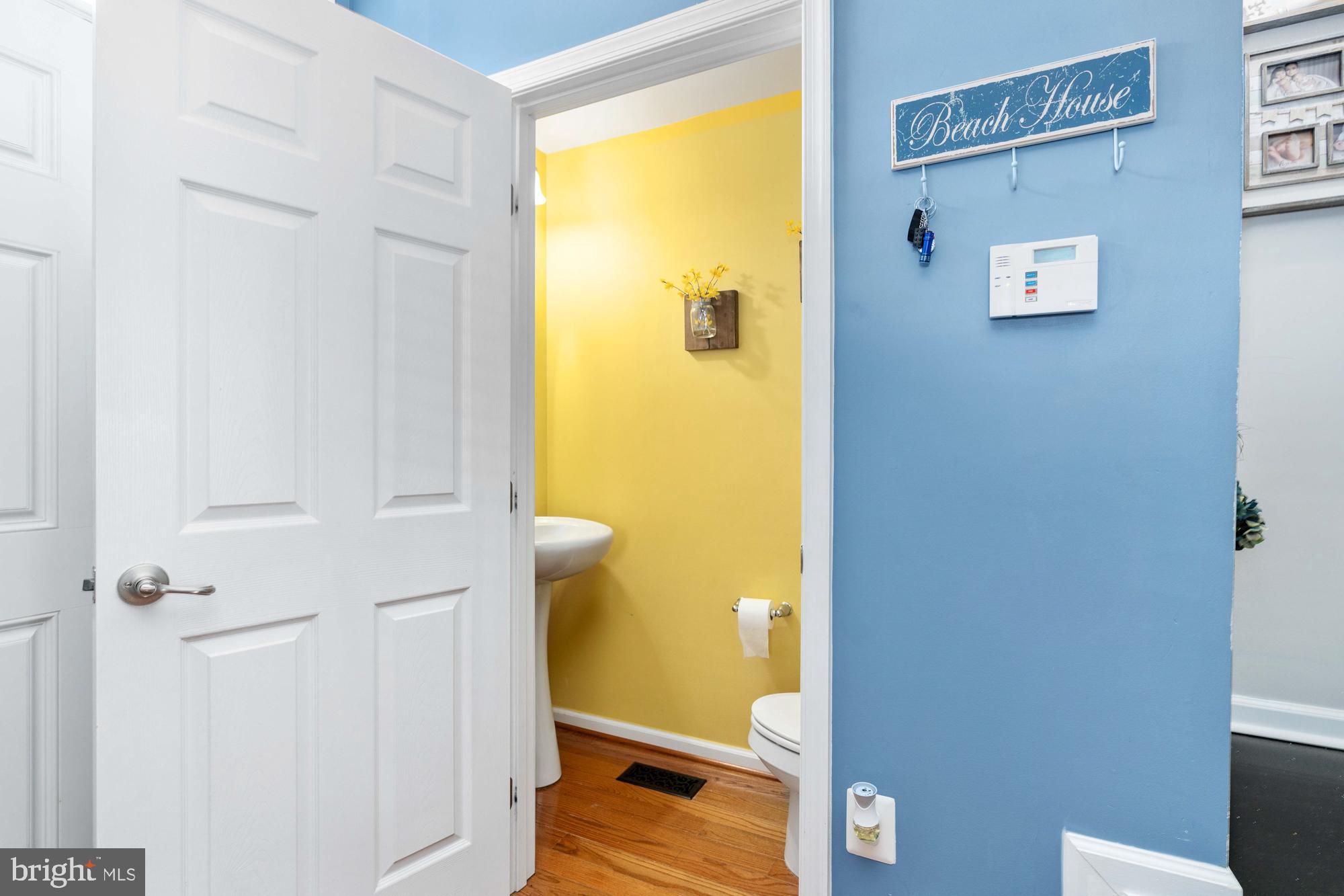 300 Alba Road, Unit 85 Fredericksburg, VA 22405 - Photo 12 of 47 Main level half bath