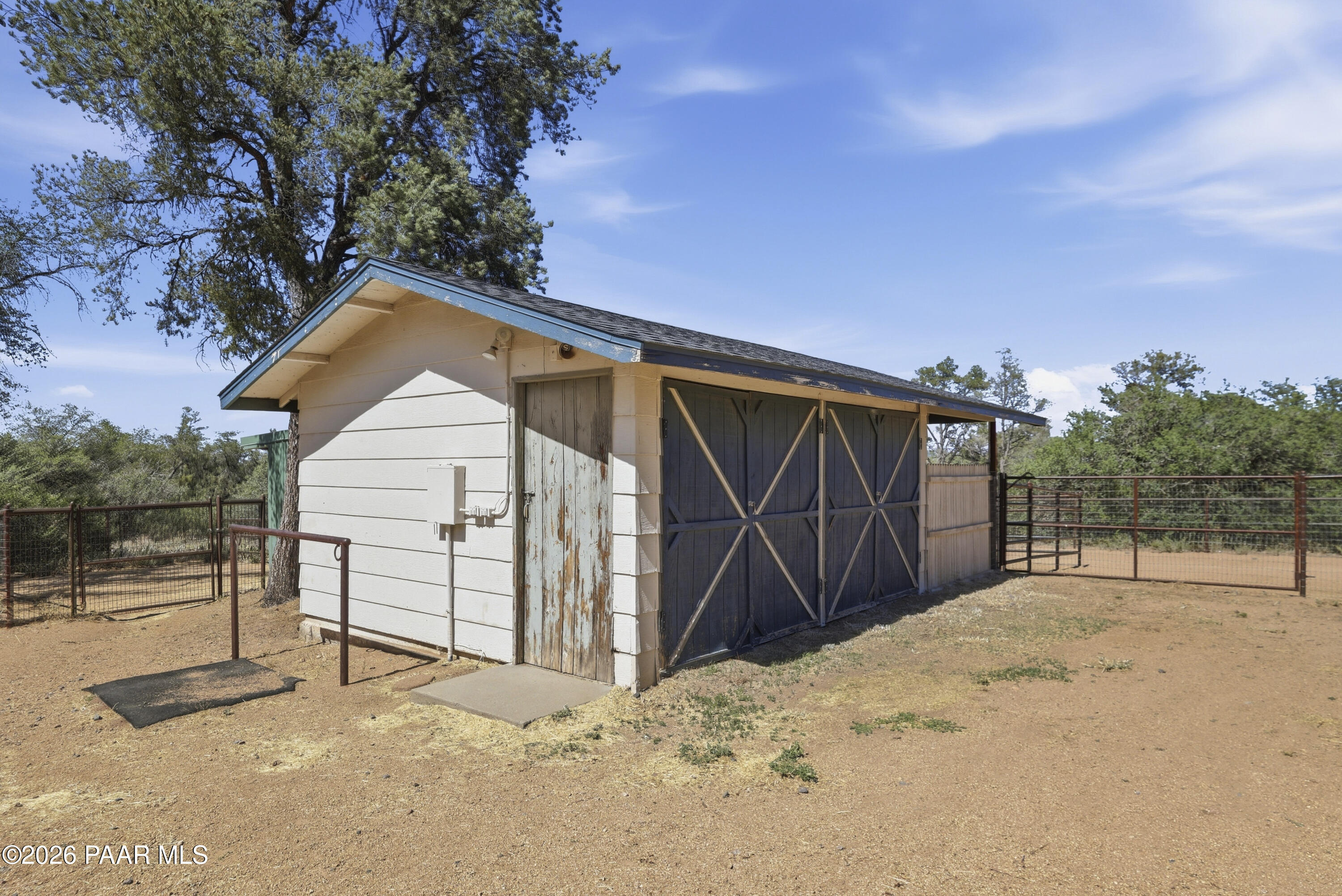 1690 West Oneal Road Prescott, AZ 86305 - Photo 43 of 61 Tack Room