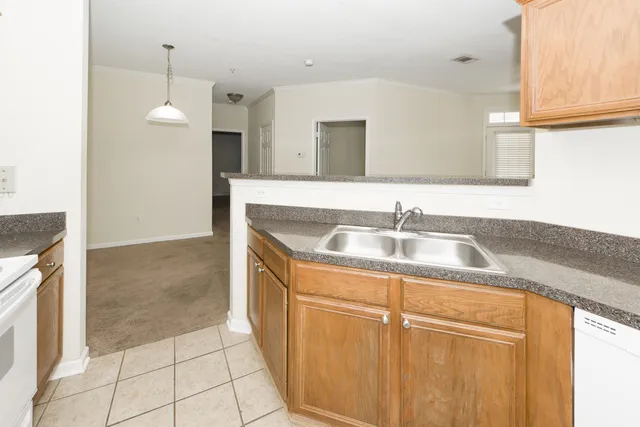 $1,850 | 45 Sycamore Avenue, Unit 1126, Charleston, SC 29407