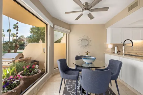 $1,195,000 | 10050 East Mountainview Lake Drive, Unit 10, Scottsdale, AZ 85258