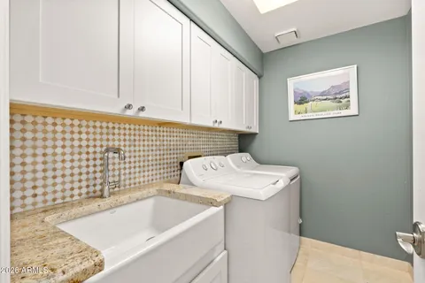 $1,195,000 | 10050 East Mountainview Lake Drive, Unit 10, Scottsdale, AZ 85258