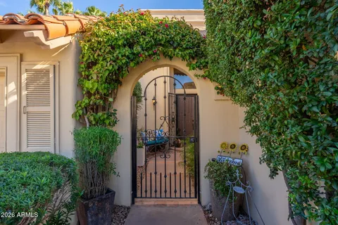 $1,195,000 | 10050 East Mountainview Lake Drive, Unit 10, Scottsdale, AZ 85258