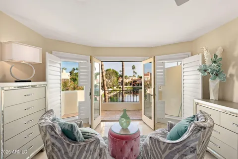 $1,195,000 | 10050 East Mountainview Lake Drive, Unit 10, Scottsdale, AZ 85258