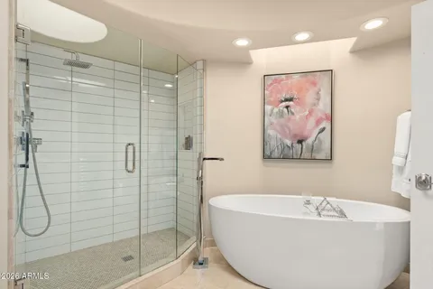 $1,195,000 | 10050 East Mountainview Lake Drive, Unit 10, Scottsdale, AZ 85258