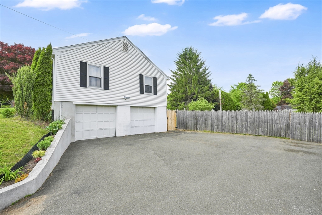 36 Braintree Road West Springfield, MA 01089 - Photo 29 of 42