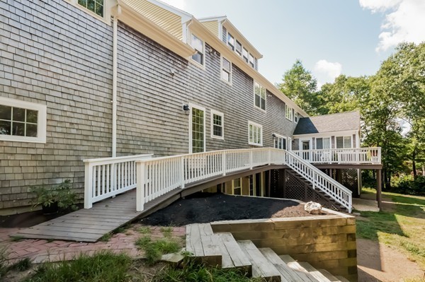 204 Arrow Head Road Marshfield, MA 02050 - Photo 6 of 30 Gallery Image 6