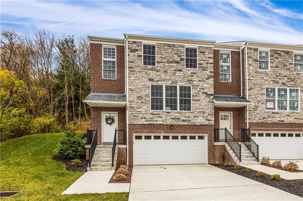 2335 Old Greentree Road Carnegie, PA 15106 - Photo 2 of 33 Gallery Image 2