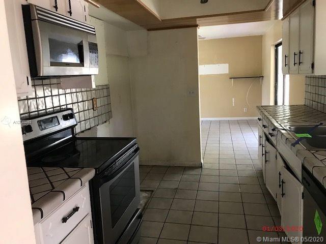 2760 Northeast 2nd Avenue Boca Raton, FL 33431 - Photo 4 of 16
