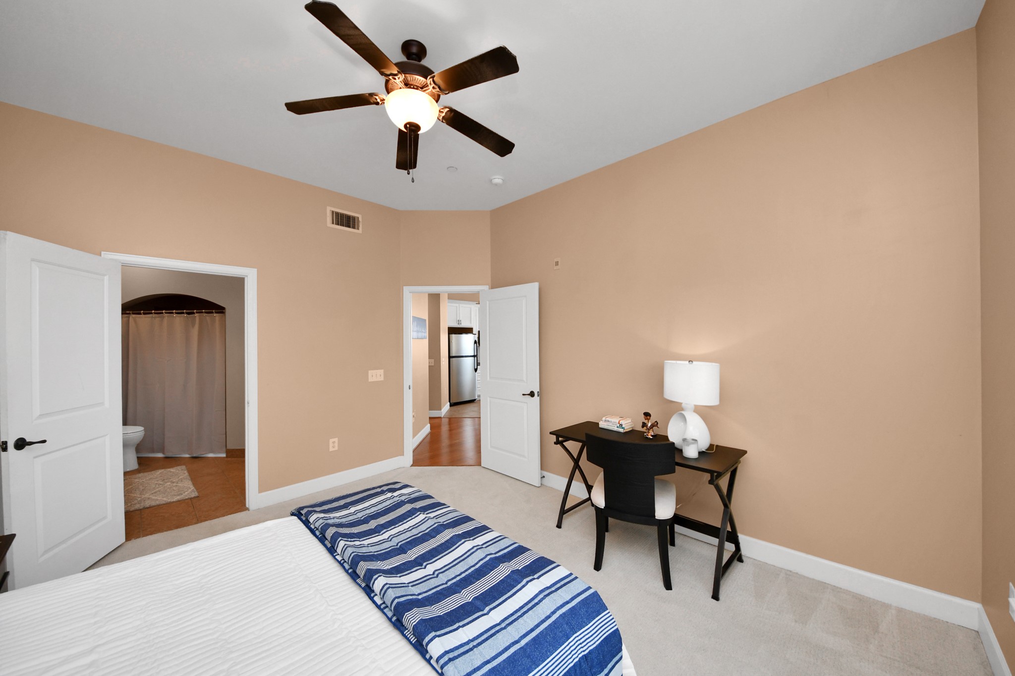 2203 Dorrington Street, Unit 400 Houston, TX 77030 - Photo 21 of 43 a bedroom with furniture and a window