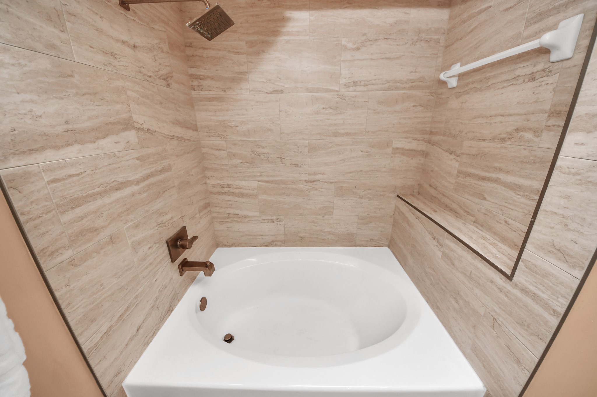 2203 Dorrington Street, Unit 400 Houston, TX 77030 - Photo 26 of 43 a bathroom with a white bath tub