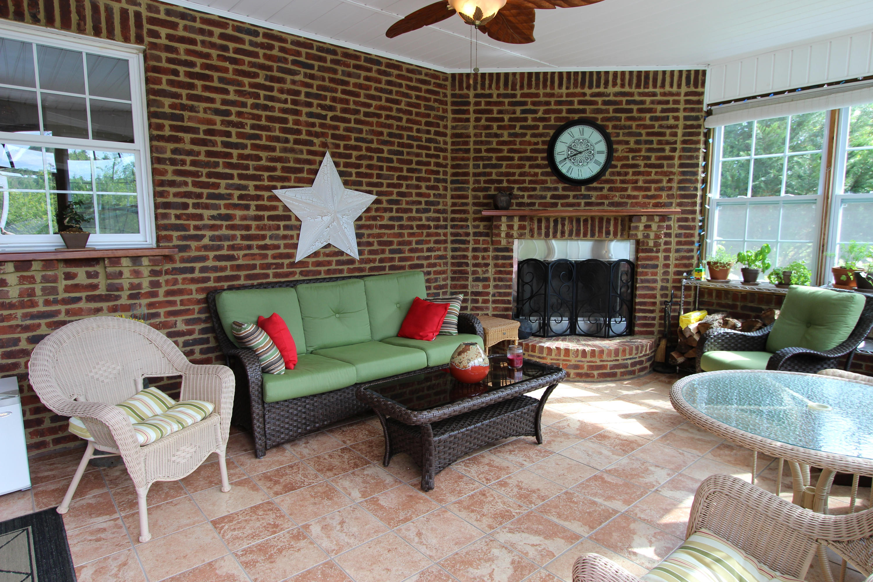 3853 Hubbard Road Loudon, TN 37774 - Photo 13 of 40 Sunroom - Wood burning Fireplace