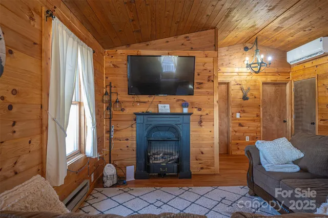 $385,000 | 7042 Martin Lane, Morganton, NC 28655