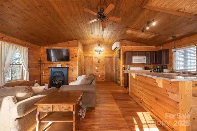 $385,000 | 7042 Martin Lane, Morganton, NC 28655